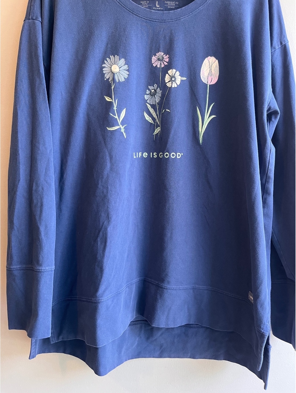 Life is Good Women's Wildflowers Long Sleeve Crusher Flex Tunic Top Blue Large - Picture 6 of 7